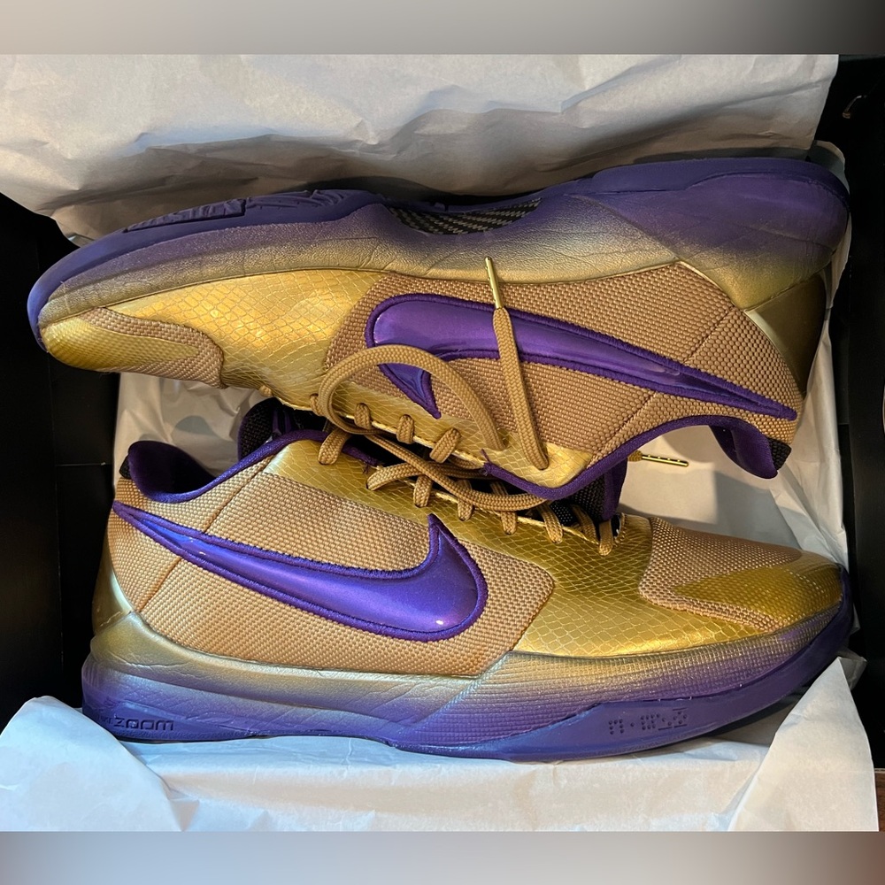 Nike Kobe 5 Protro
Undefeated Hall of Fame